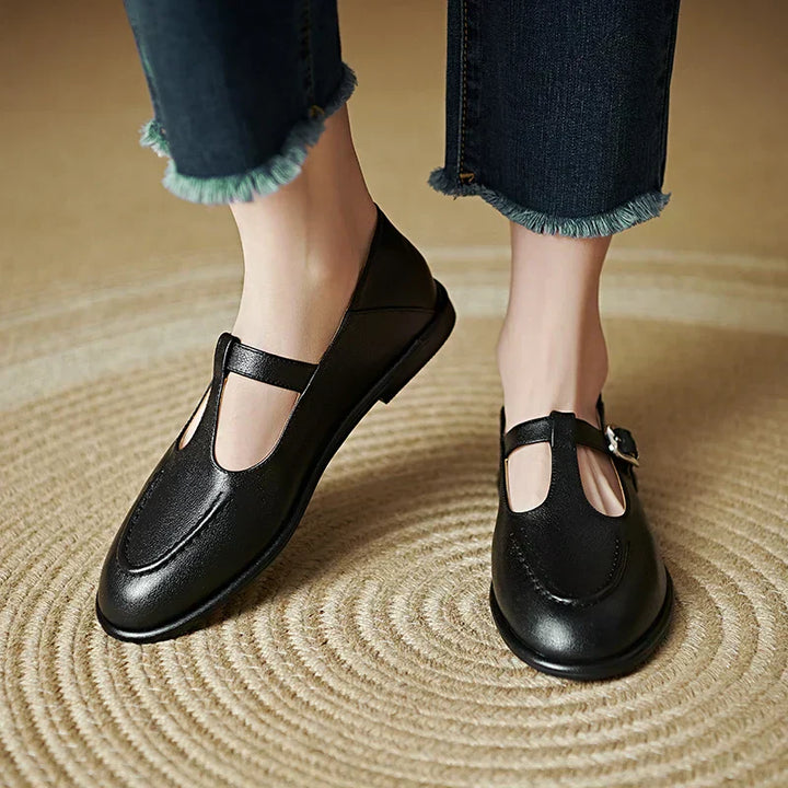 Lucinda™ | Vintage T Strap Low Heel Pumps