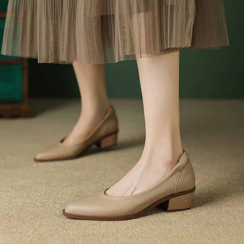 Aurelia™ | Mid Heel Everyday Pumps