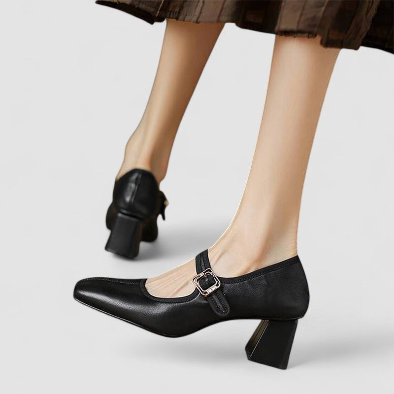 Harriet™ | Heritage Orthopedic Flat